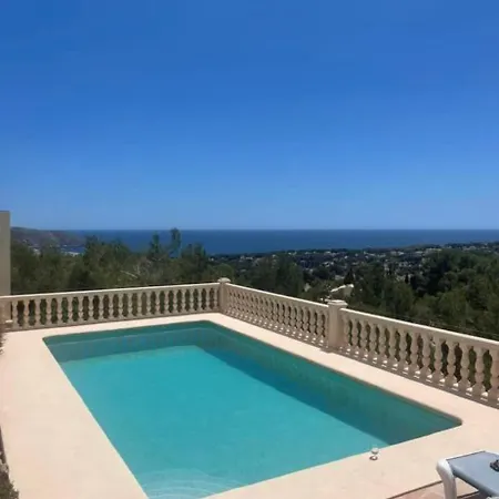 Los Roques Moraira Villa *